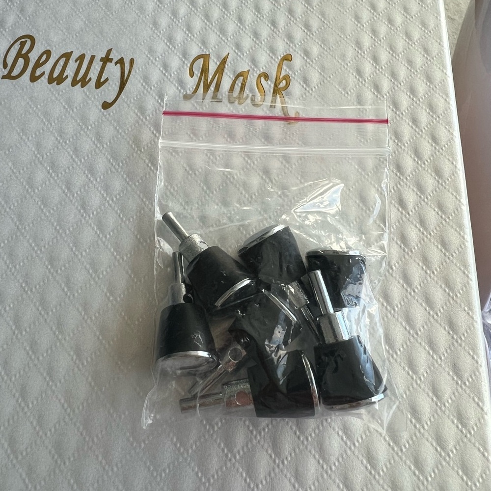 White LED Beauty Mask - Picture 12 of 12